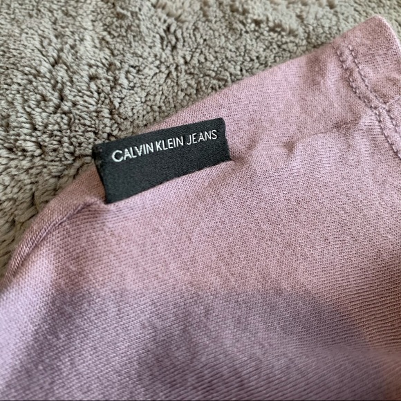 Calvin Klein T-Shirt - Picture 3 of 5